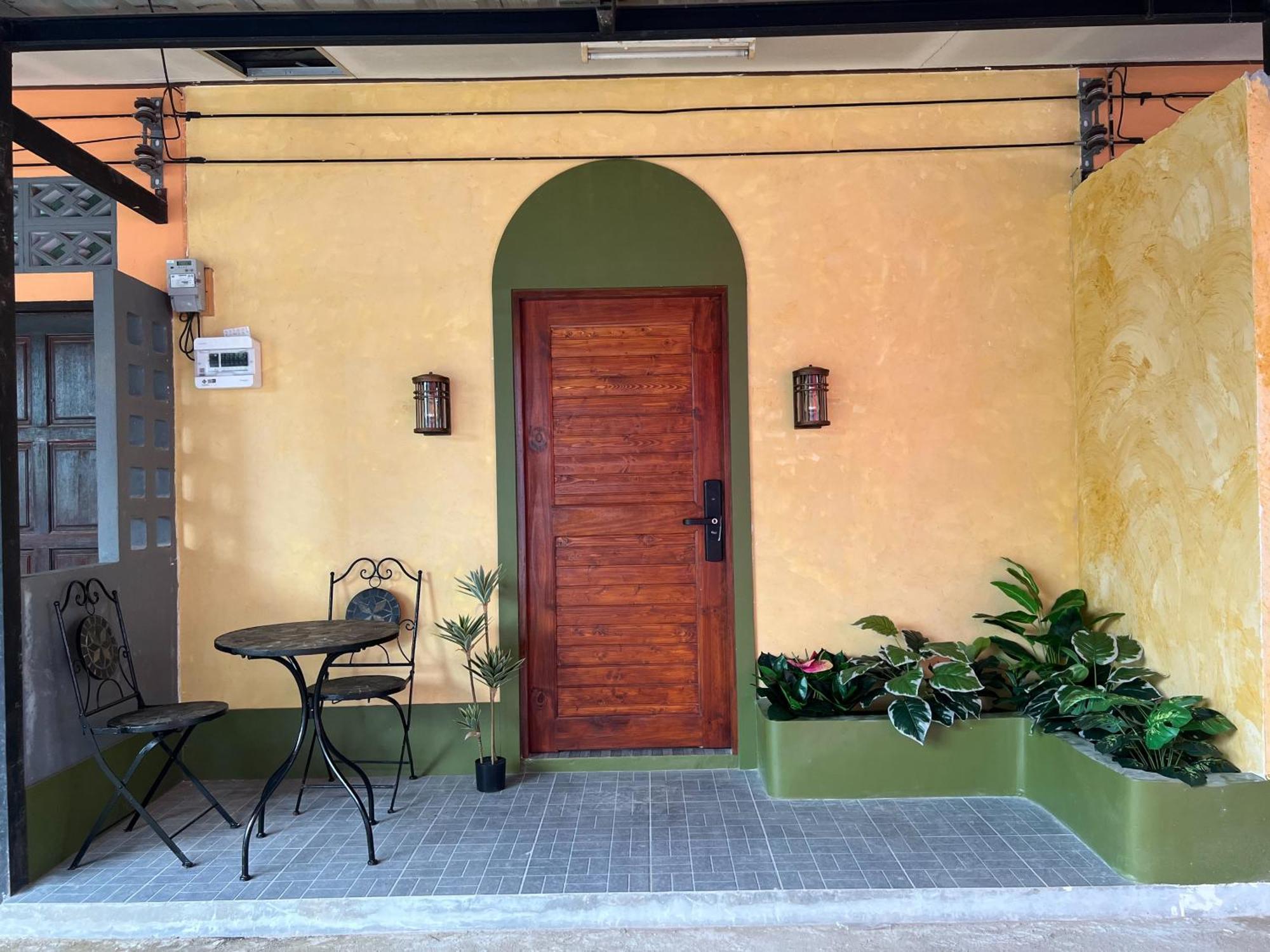 Sierra Hostel Nai Yang Exterior photo